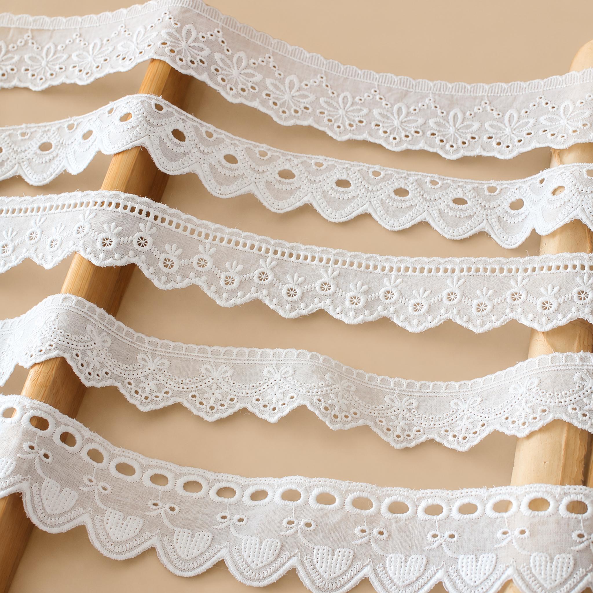 1 Meter Cotton Floral Eyelet Lace Trim for Blouse Cuffs Width 3 cm EF0113