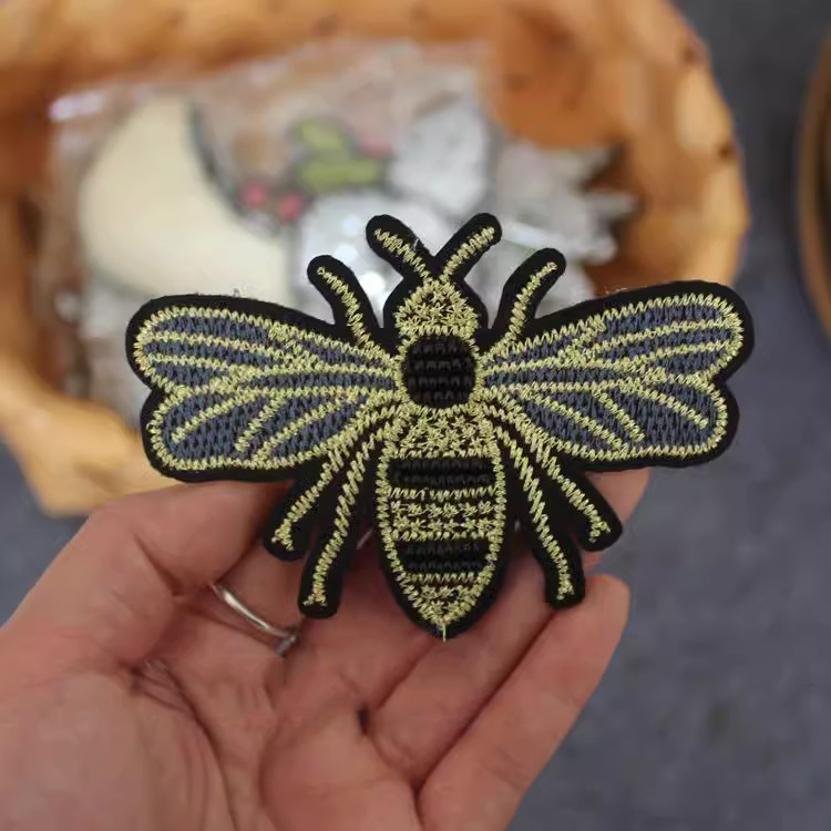 Embroidery Accessories Bead Bees EA0002