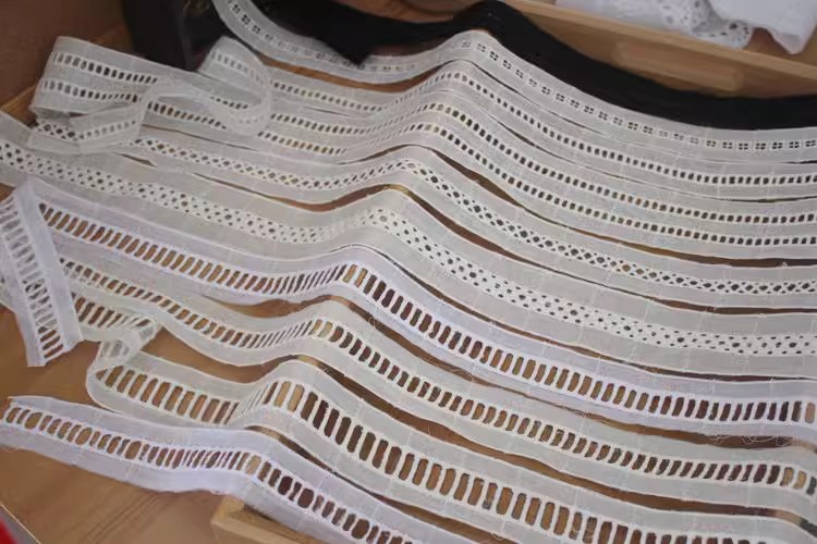 Eyelet Fabrics Trim Width 2-4 cm EF0007-Lace Fabric Shop
