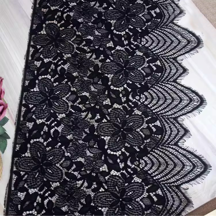 Floral Trim Lace Width 46-48 cm LT0447