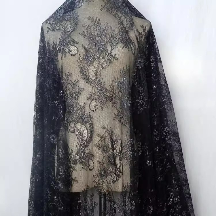 Gold Yarn Chantilly Lace Width 150 cm CHL0052