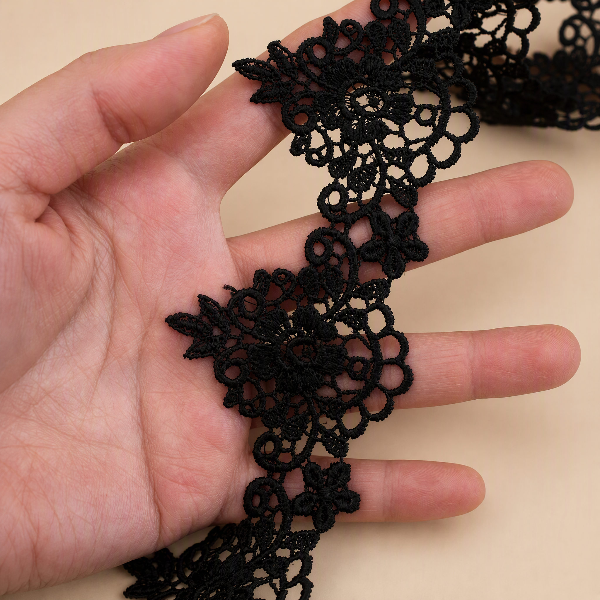 1 Meter White Black Lace Trim for Bridal Gowns Width 5-7 cm LT0103