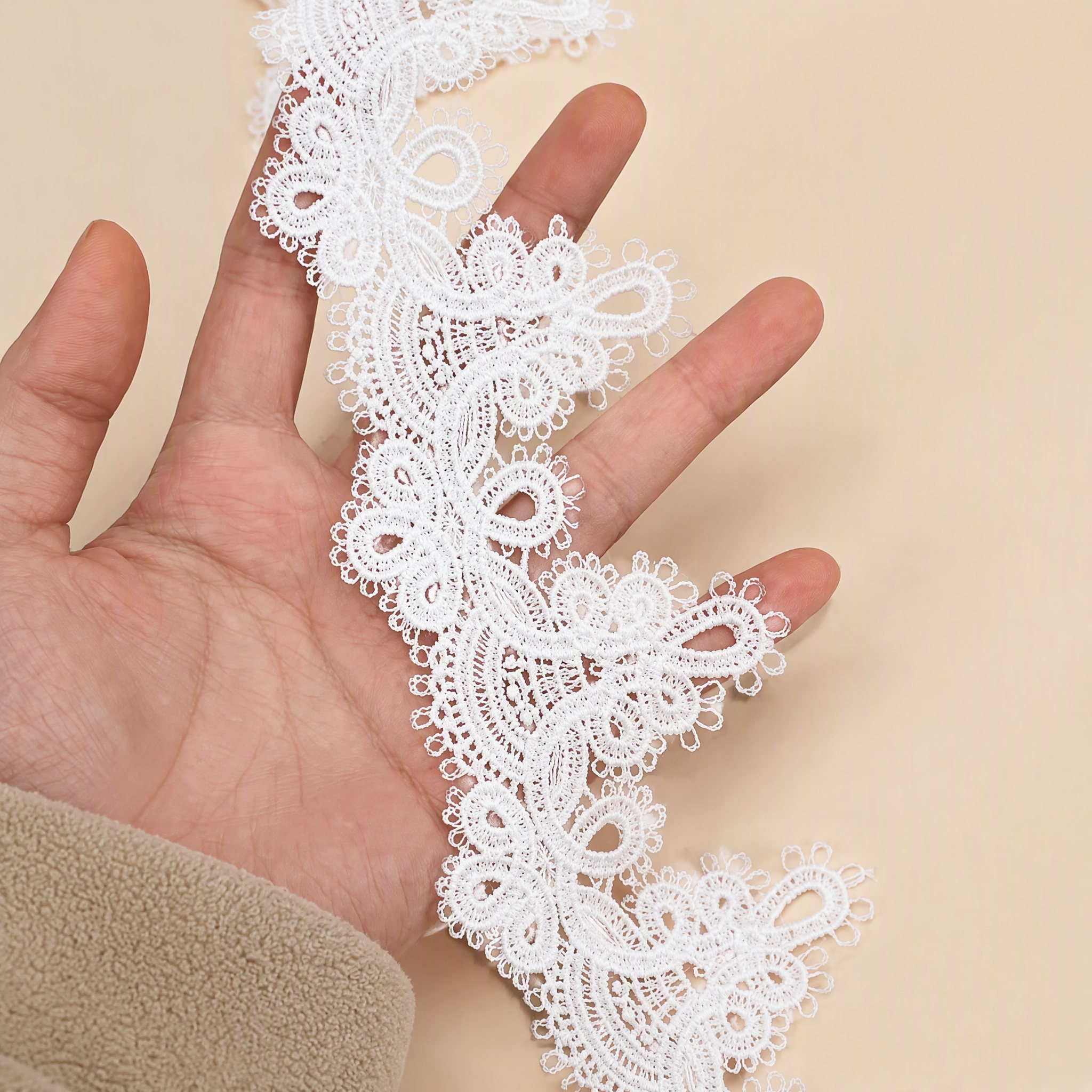 1 Meter White Black Lace Trim for Bridal Gowns Width 5-7 cm LT0103
