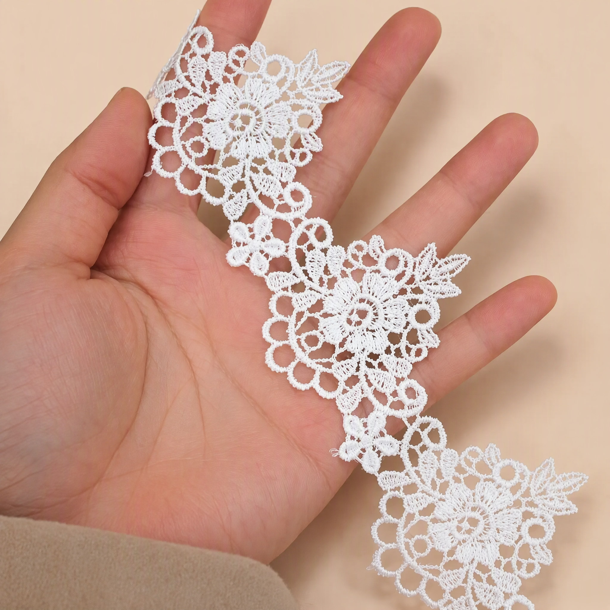 1 Meter White Black Lace Trim for Bridal Gowns Width 5-7 cm LT0103