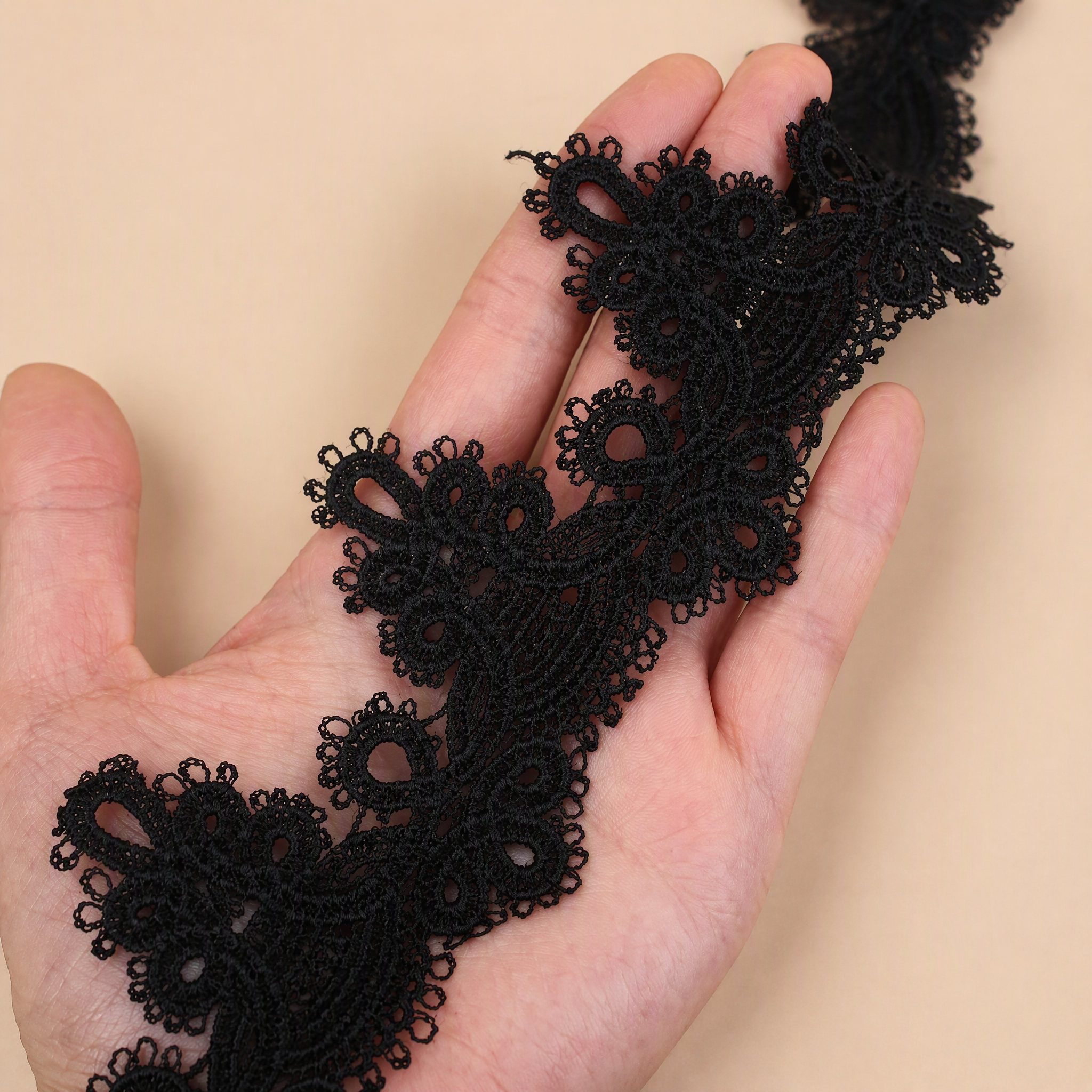 1 Meter White Black Lace Trim for Bridal Gowns Width 5-7 cm LT0103
