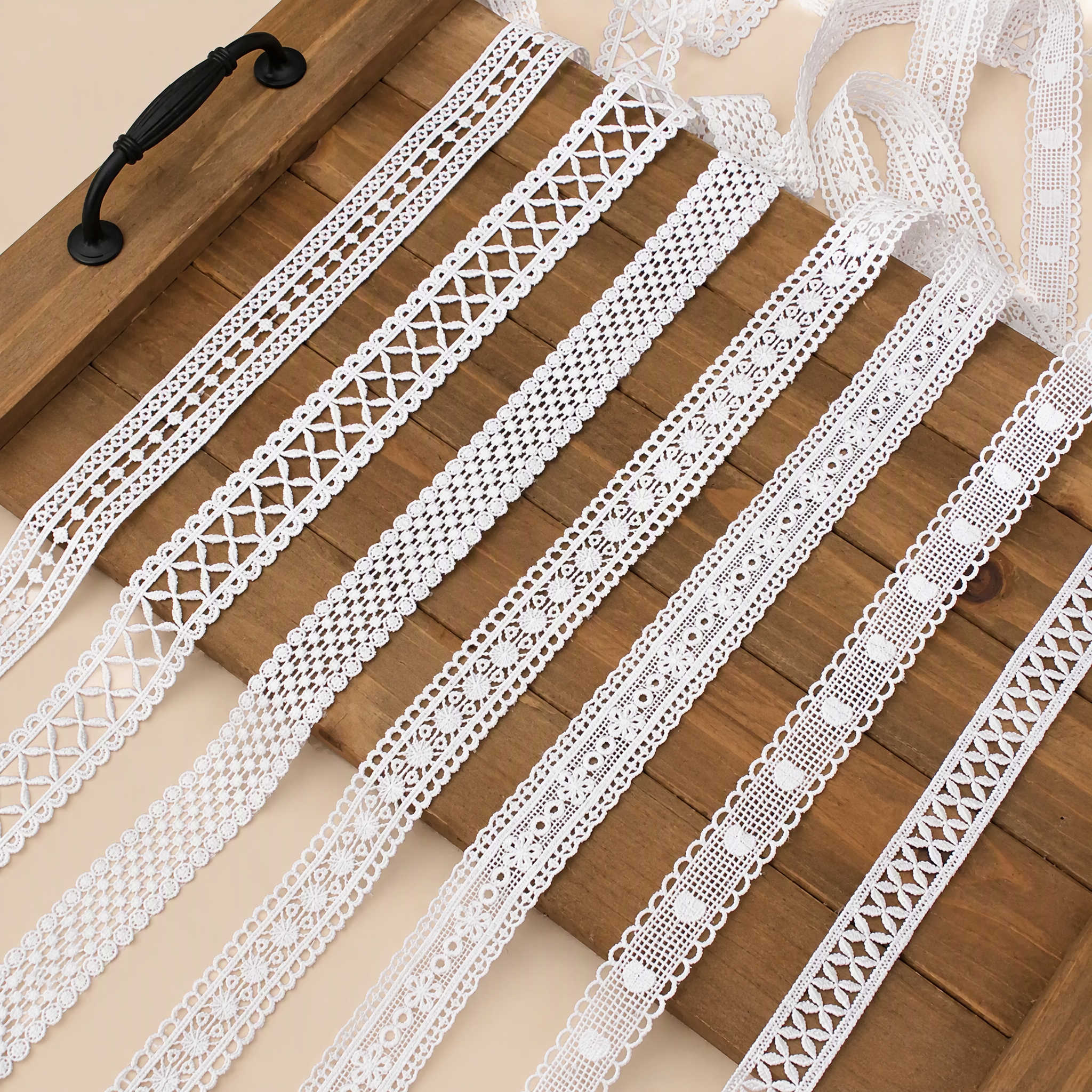 1 Meter 3D White Lace Trim for Dress Detailing Width 2-3 cm LT0114
