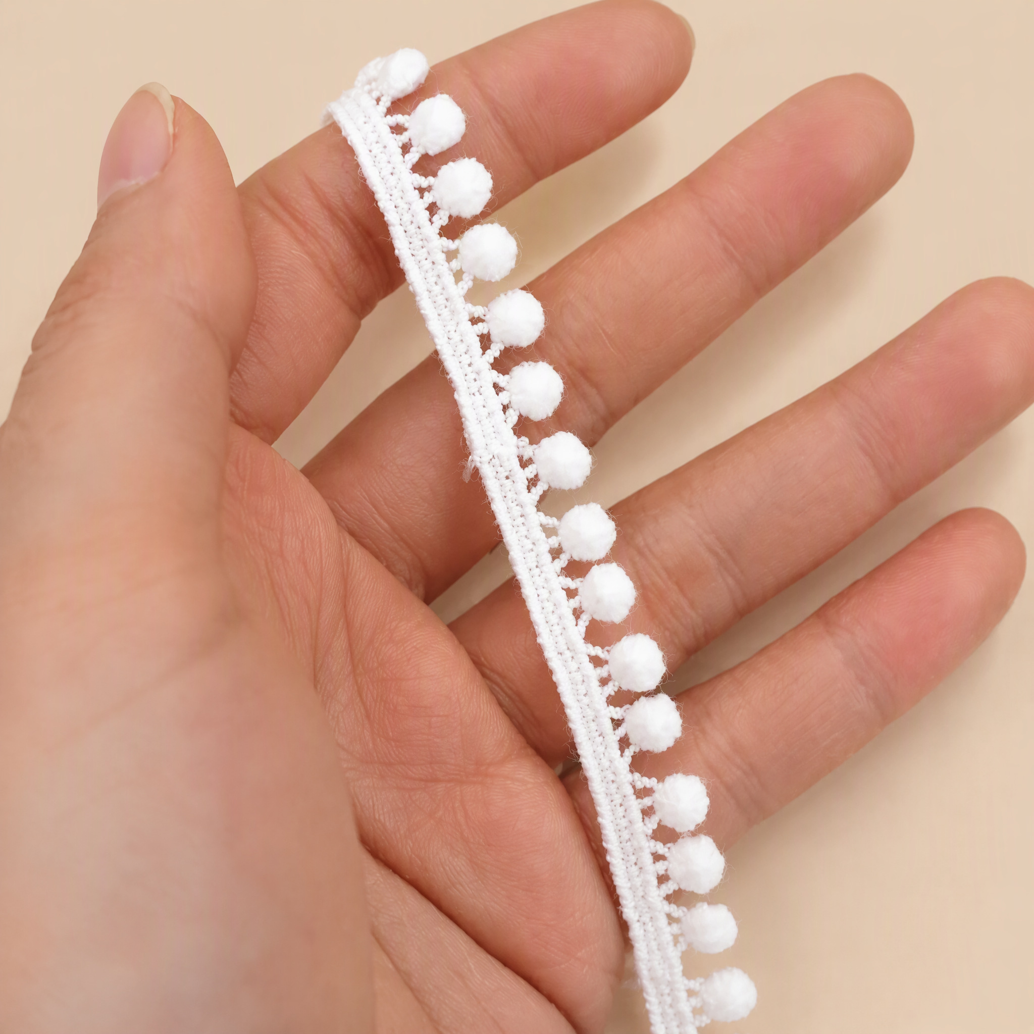1 Meter White Decorative Lace Trim for Clothing Edges & DIY Crafts Width 1-3 cm LT0161