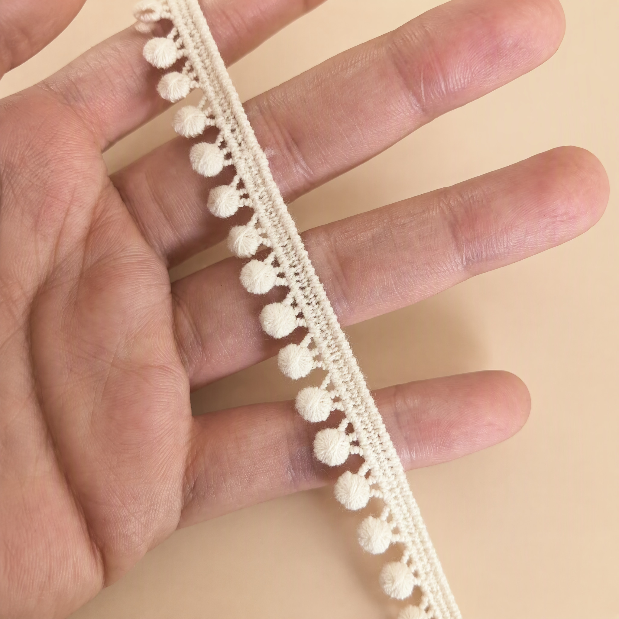1 Meter White Decorative Lace Trim for Clothing Edges & DIY Crafts Width 1-3 cm LT0161