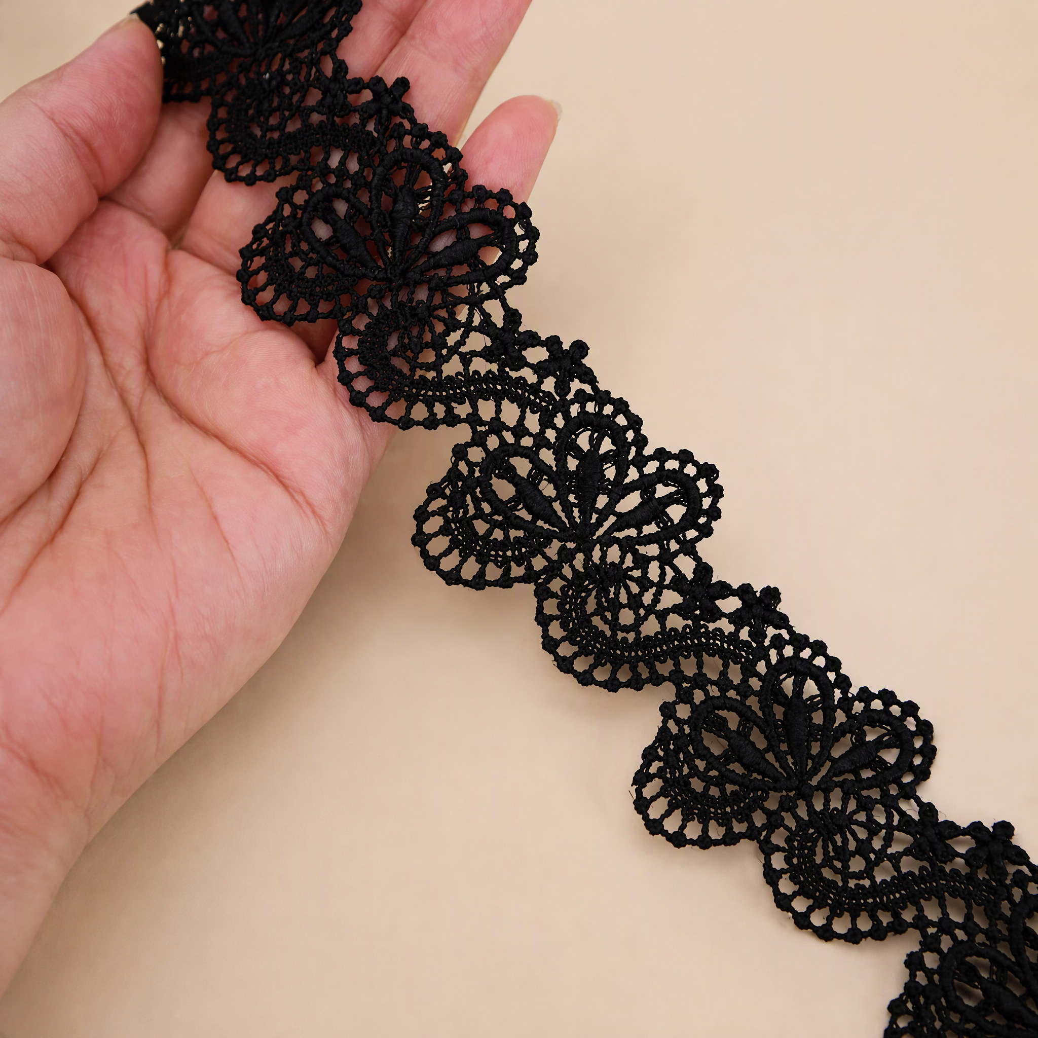 1 Meter Floral Guipure Lace Trim for Garment Edging Width 3-5 cm LT0165