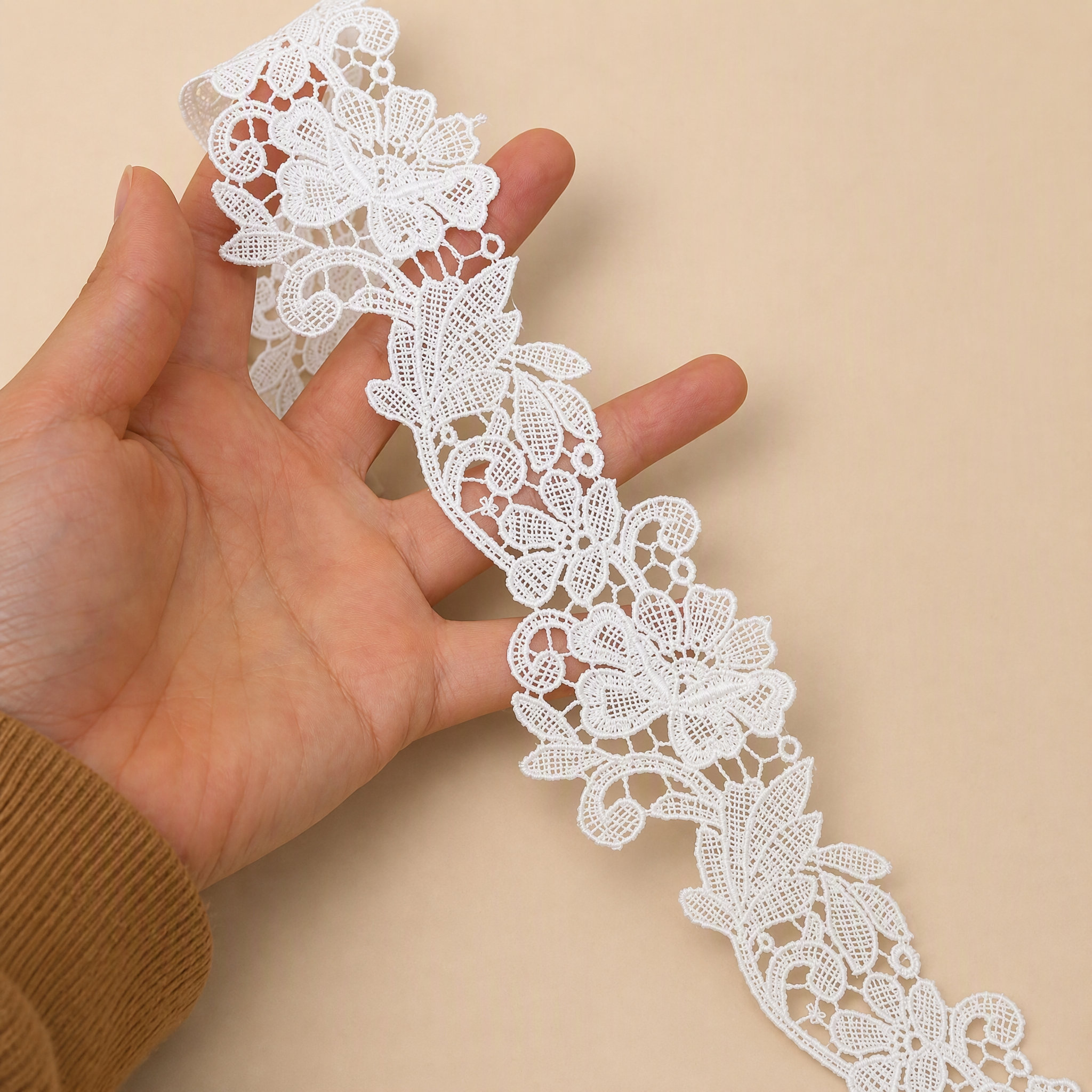 1 Meter Floral Guipure Lace Trim for Garment Edging Width 3-5 cm LT0165