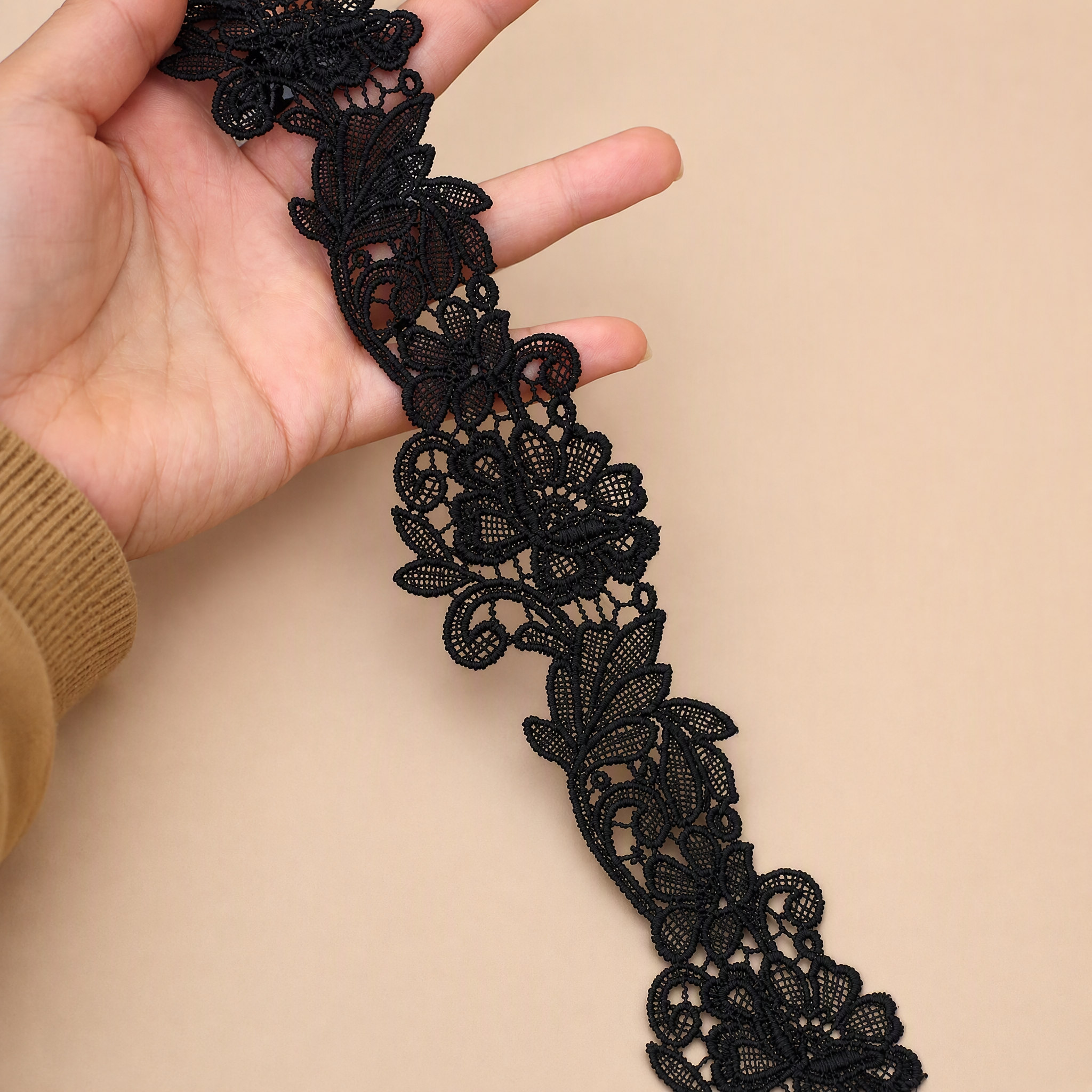 1 Meter Floral Guipure Lace Trim for Garment Edging Width 3-5 cm LT0165