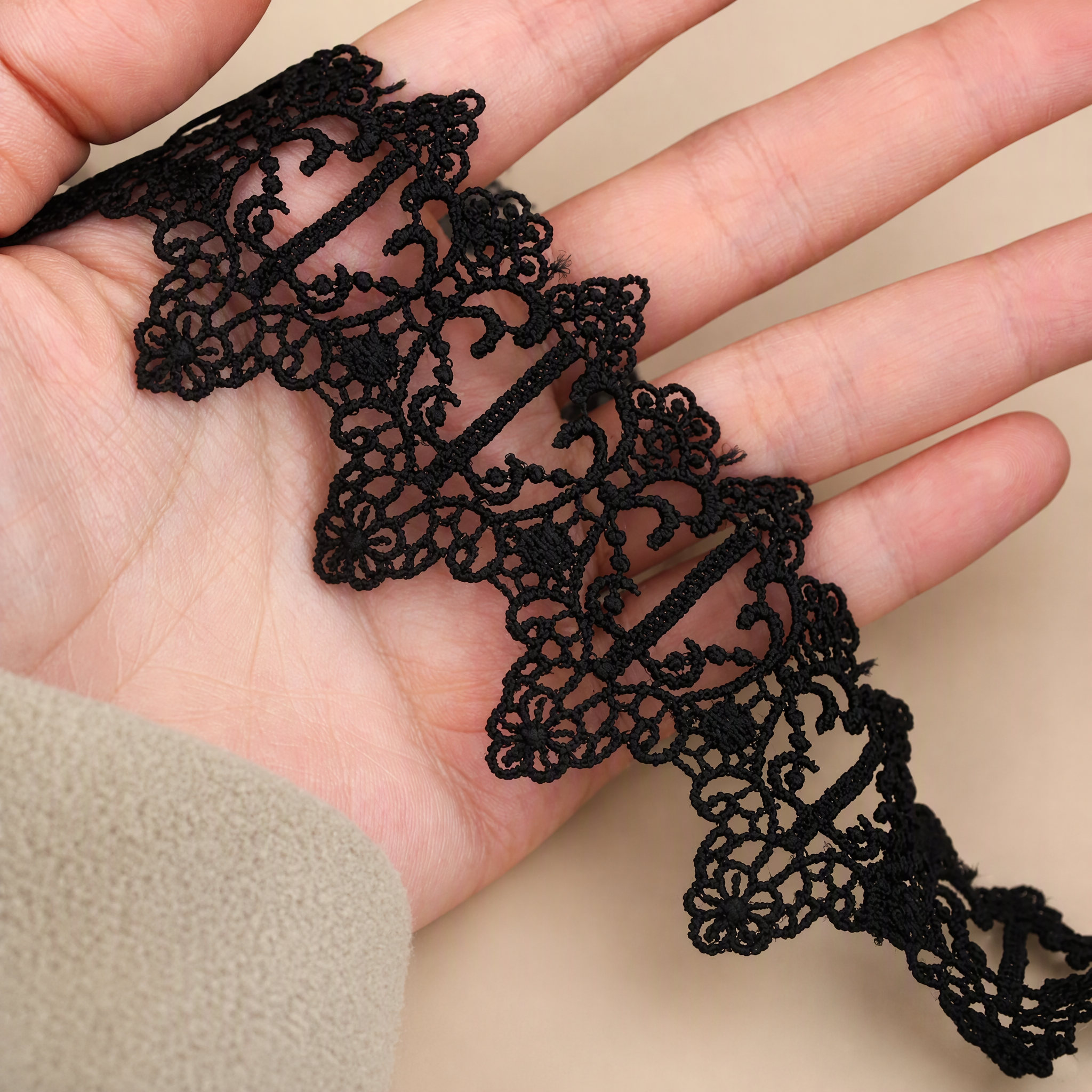 1 Meter Guipure Lace Trim for Lingerie Details Width 3-4 cm LT0211