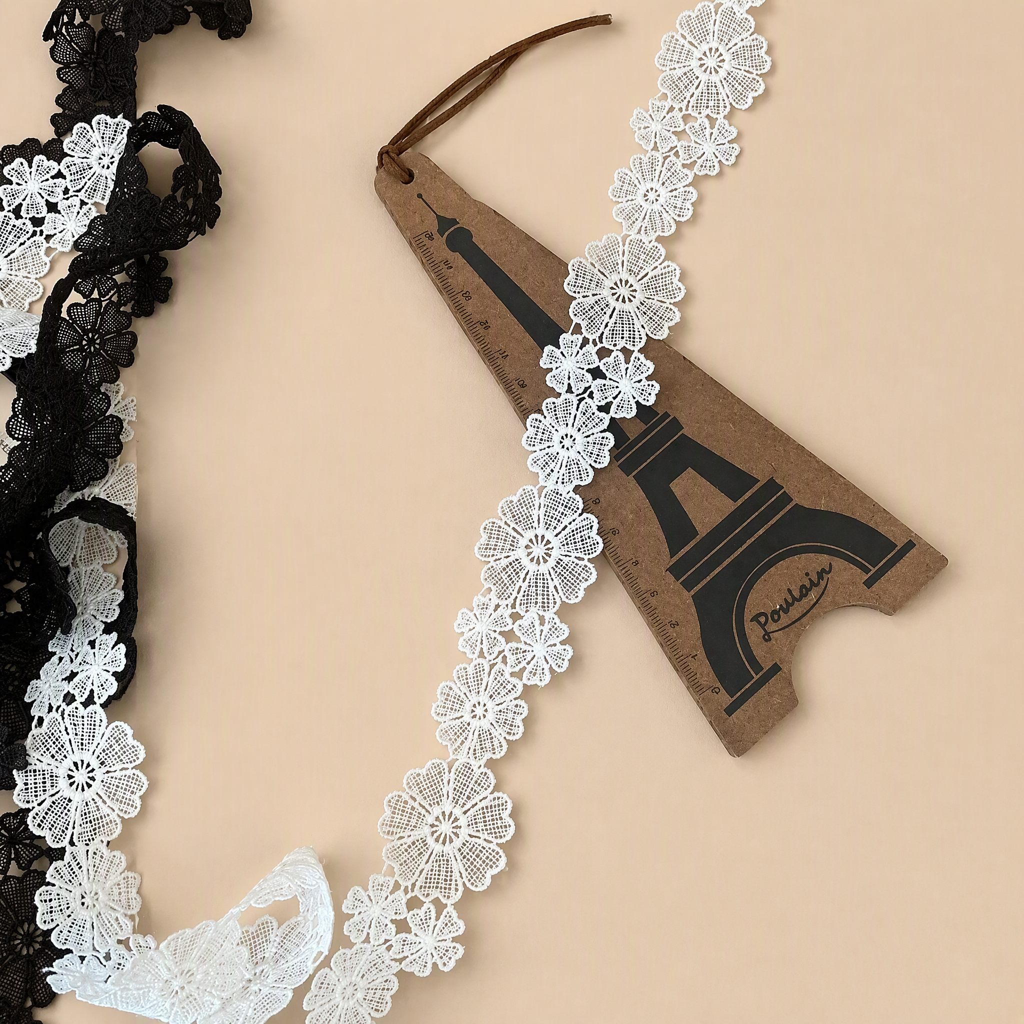 1 Meter Decorative Lace Trim for Bridal Belts Width 2-3 cm LT0301