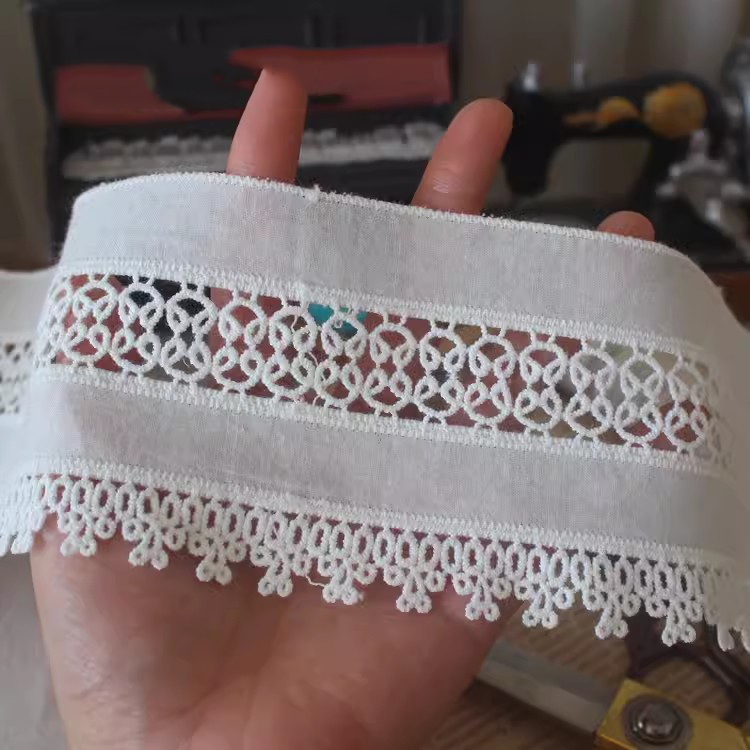 Overlocked Fabric With Embroidery Width 3-9 cm EF0110