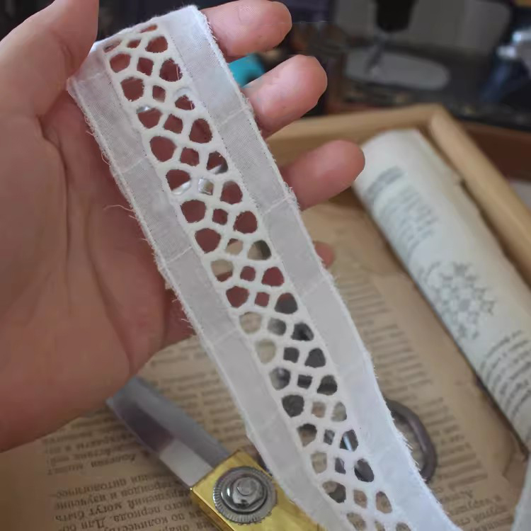 Overlocked Fabric With Embroidery Width 3-9 cm EF0110