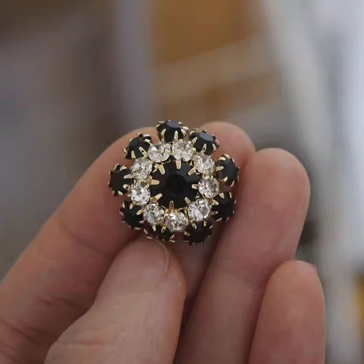 Rhinestone Cloth Buttons Decoration BU0001