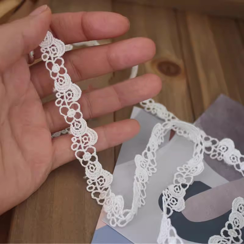 Scalloped Trim Fabric 1 Yard Width 1 cm LT0491