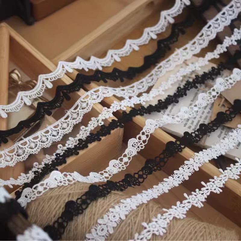 Scalloped Trim Fabric 1 Yard Width 1 cm LT0491