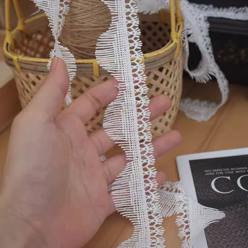 Trim With Tassels Lace 1 Yard Width 4 cm LT0479