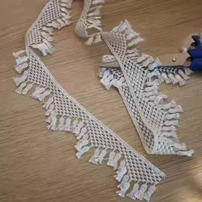 Trim With Tassels Lace 1 Yard Width 4 cm LT0479