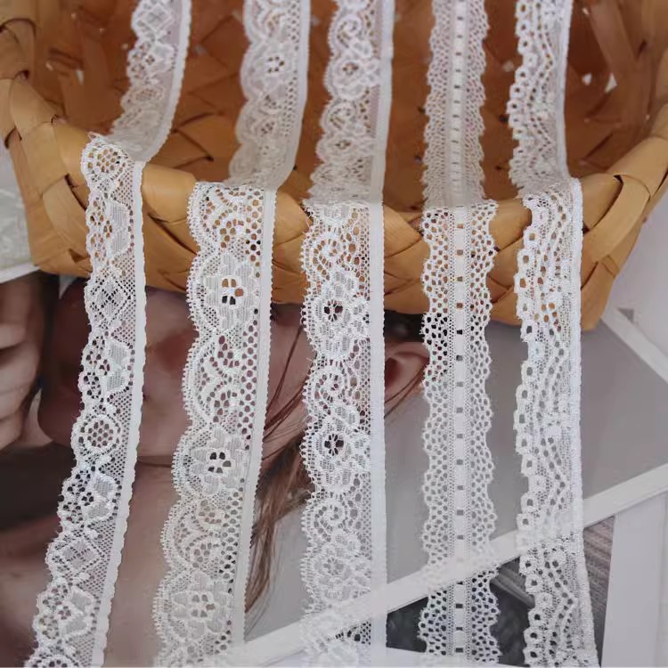 White Black Elastic Border Lace Width 2 cm LT0386