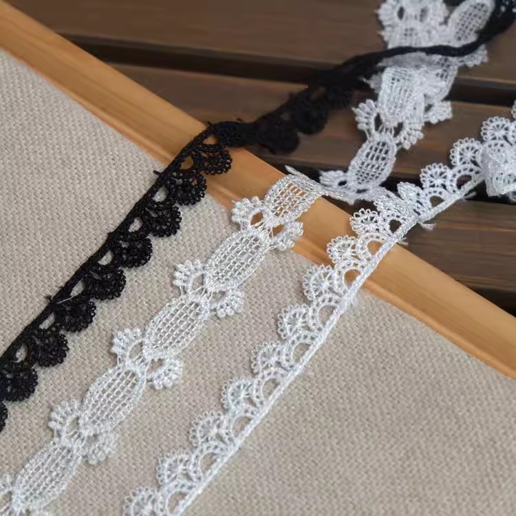 White Ribbon Laces 1 Yard Width 1.5 cm LT0465