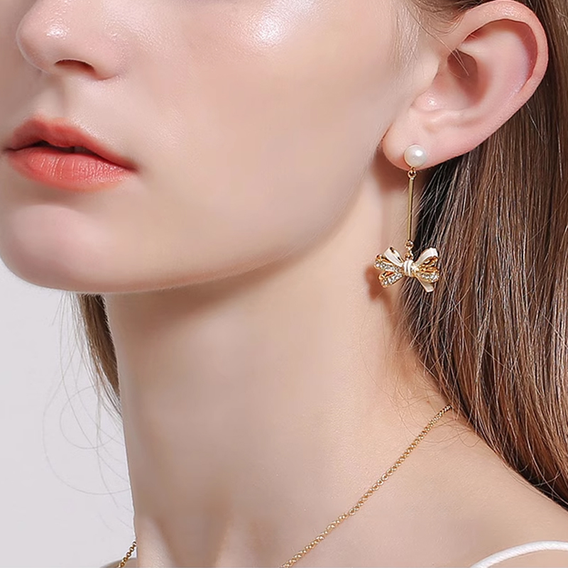 18K Pearl Airy Zirconia Enamel Earrings