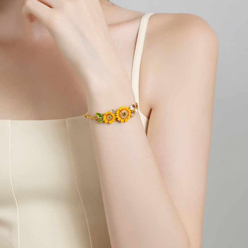18K Light Luxury Sweet Bee Sunflower Flowers Enamel Bracelet