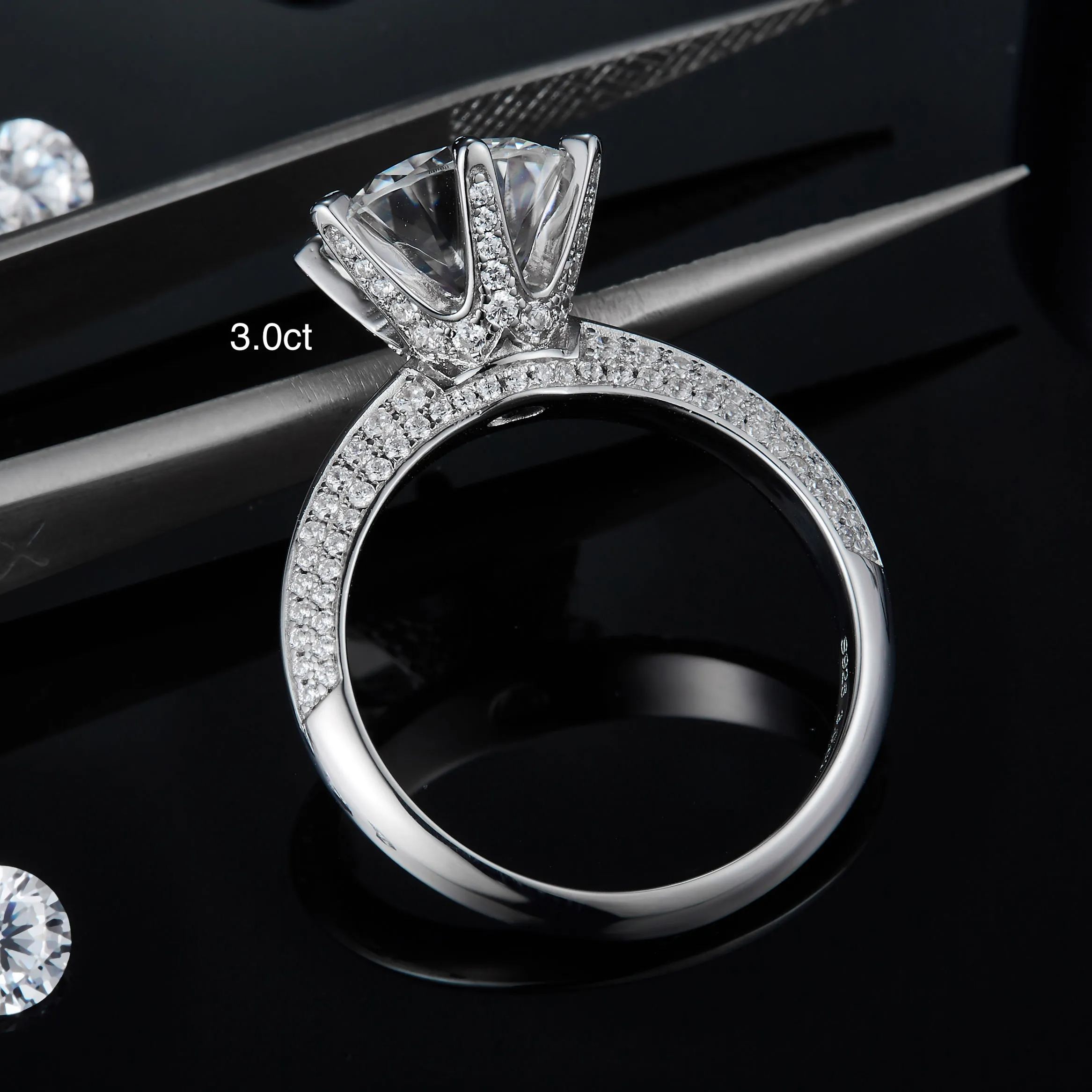 DEDEJILL ‘I DO�? Luxury Round Cut Pave Moissanite Ring
