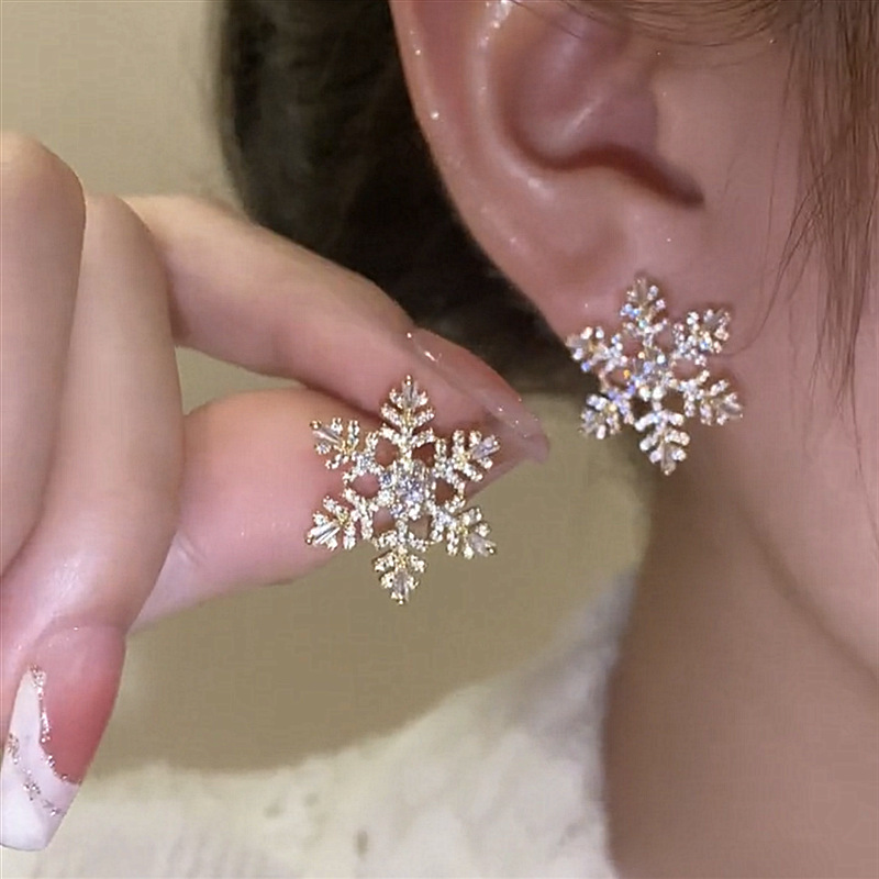 🎄Christmas Hot Sale❄️Zircon Snowflake Pearl Earrings