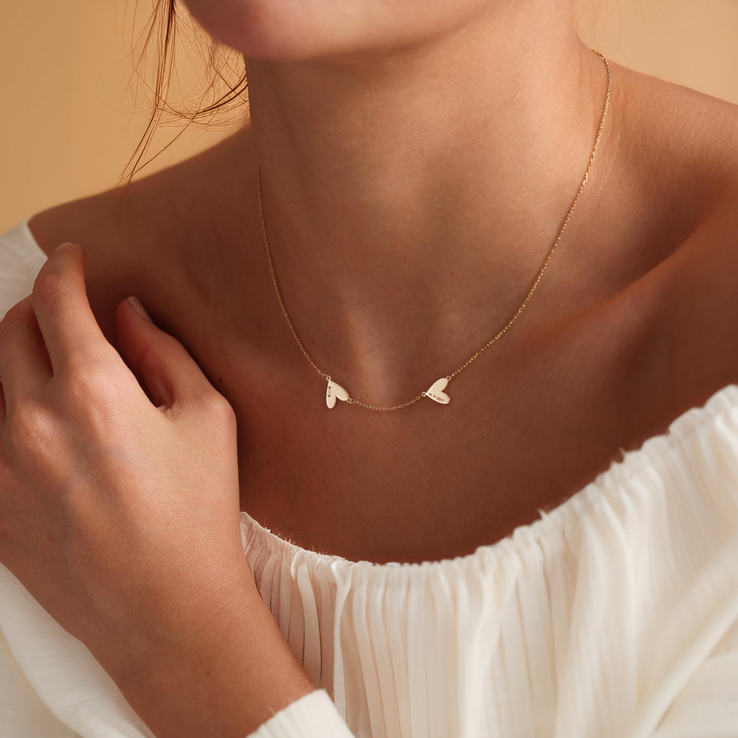 Minimalist Personalized Heart Name Necklace