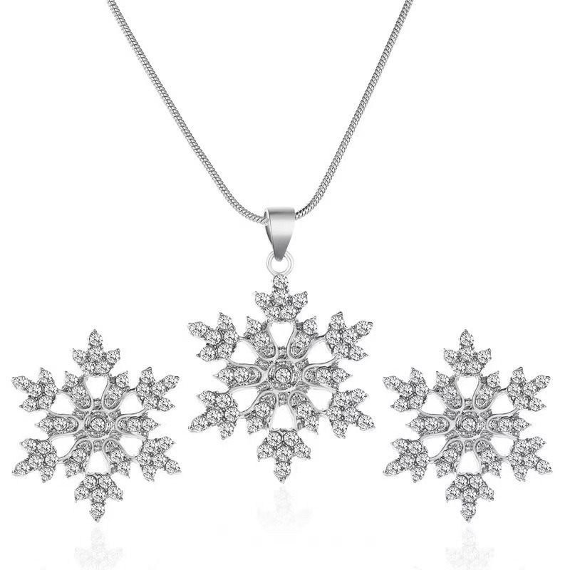 🎁CHRISTMAS PRE SALE 🎄 Diamonds Snowflake Earrings Necklace Set