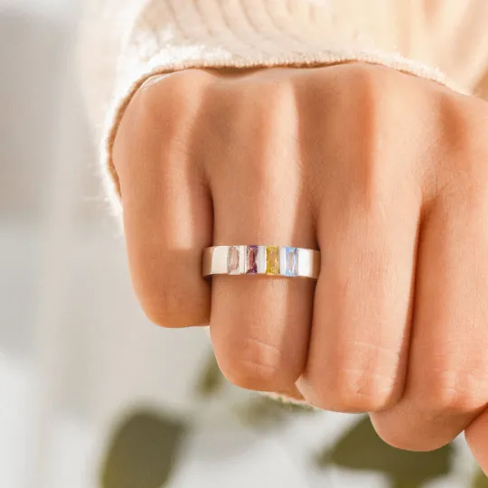 CUSTOM BIRTHSTONE FAMILY ELEGANT RING