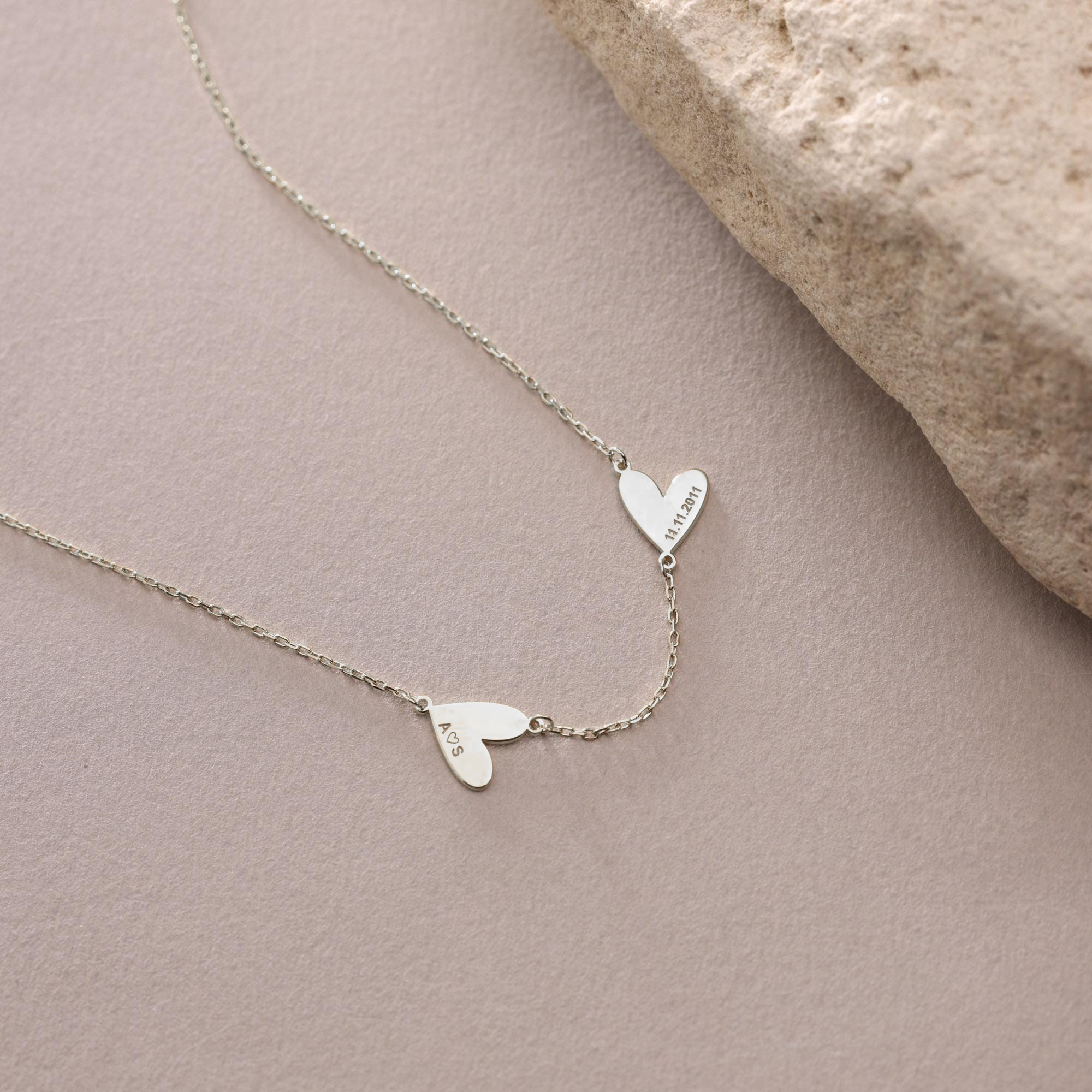 Minimalist Personalized Heart Name Necklace
