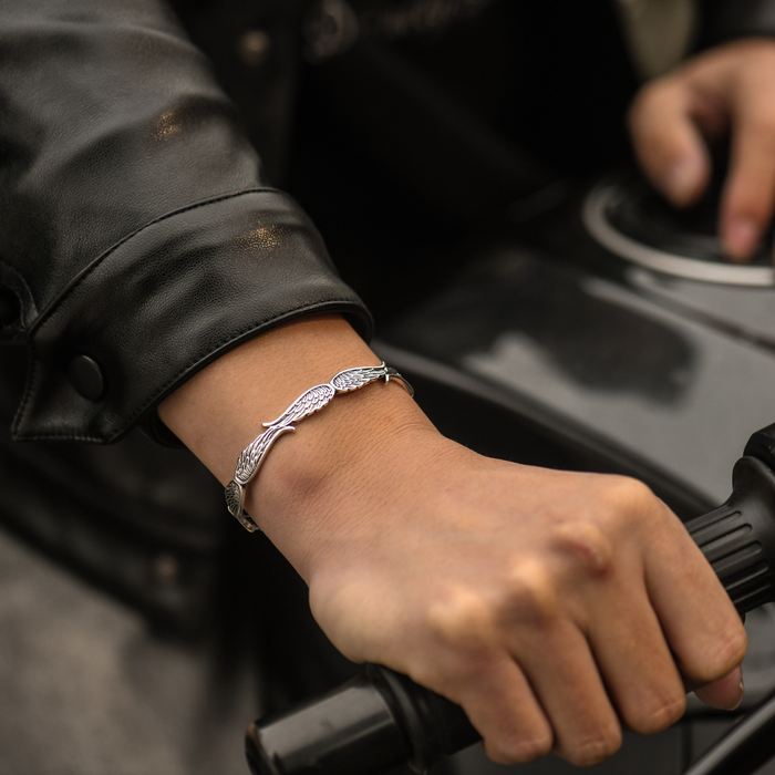 For Memorial -  Hug From Heaven Angel Wings Bracelet