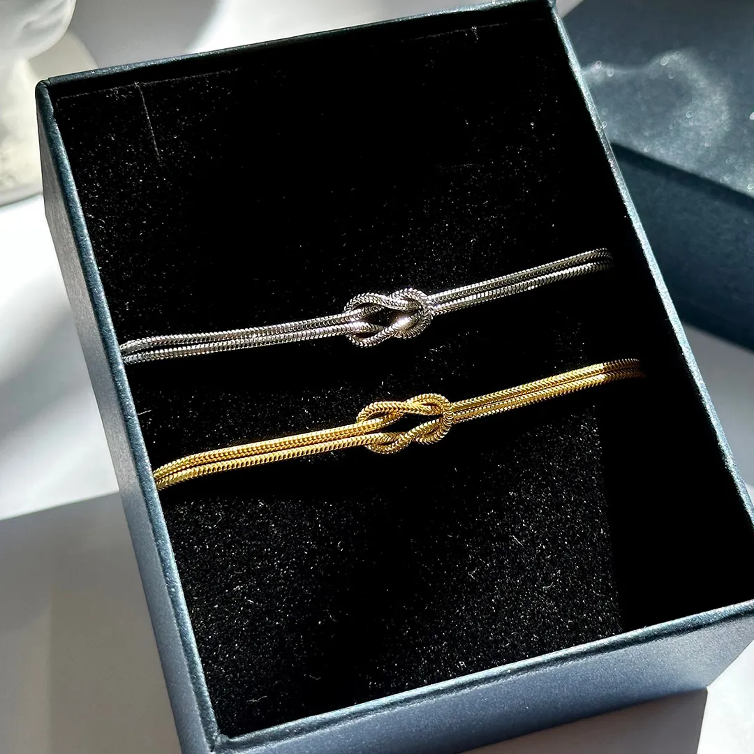 For Love - Infinity Knot Bracelet