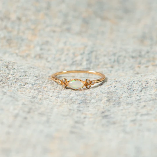 THE PUREST LOVE MATCHING OVAL CUT OPAL RING