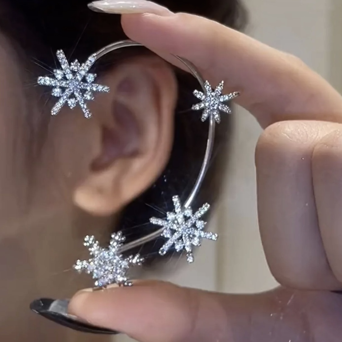 🎄CHRISTMAS HOT SALE✨Rotatable Snowflake Zircon Earrings