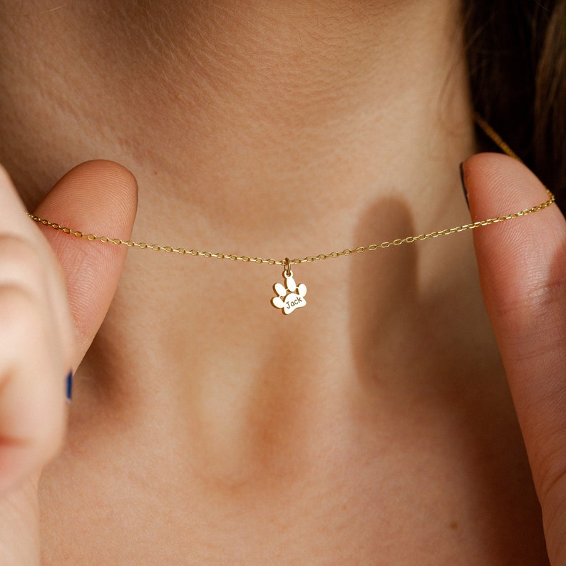 🐾 Custom Engraved Paw Print Necklace 
