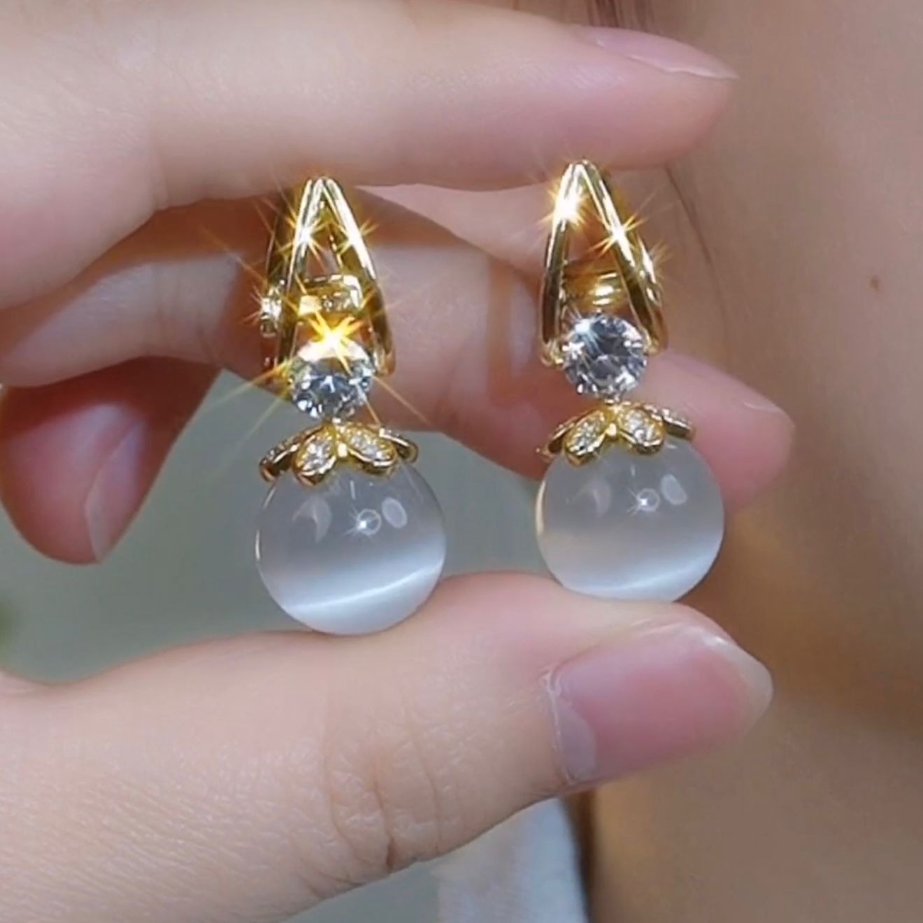 💐Mother's Day Pre-sale💝14K Gold-Plated French Diamond Cat's Eye Stone Earrings