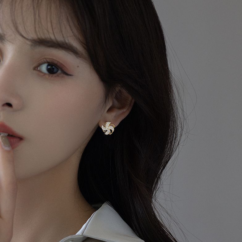 🎉New Year Hot Sale✨Rotating Windmill Zircon Earrings