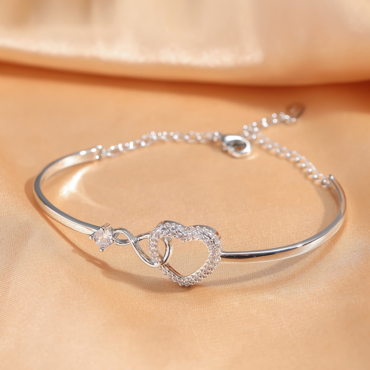 Mother and Daughter A Link That Can Never Be Undone Bracelet