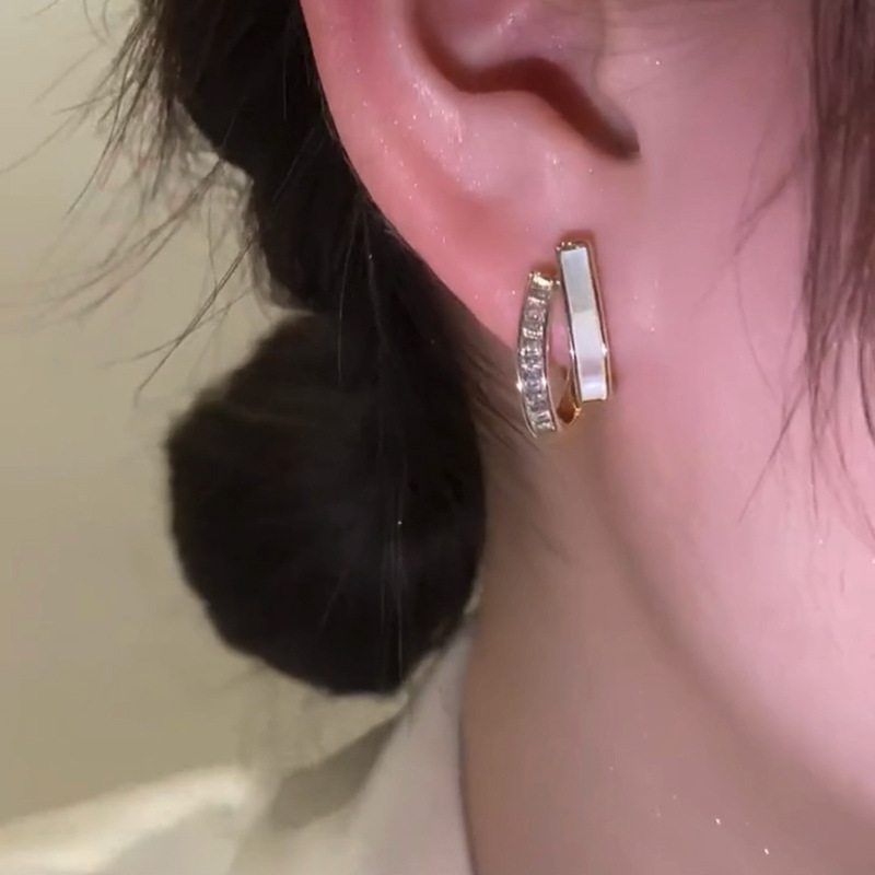 🎉New Year Hot Sale✨French Style Zircon Shell Earrings