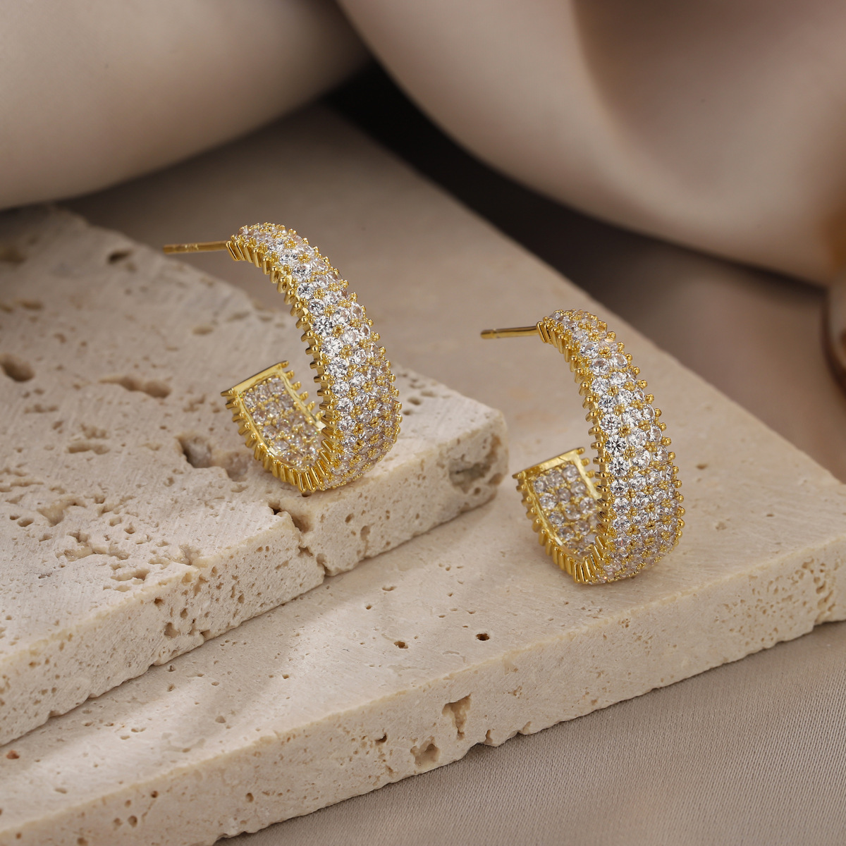 🌸2024 Spring Hot Sale✨Italian Style Zircon Earrings