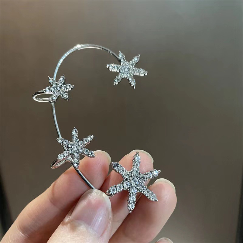 🎄CHRISTMAS HOT SALE✨Sparkling Snowflake Zircon Earrings
