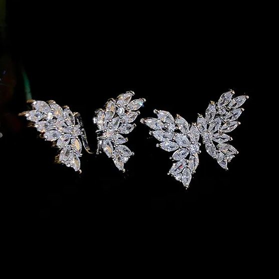 🎄Christmas Hot Sale✨Sparkling Butterfly Zircon Earrings