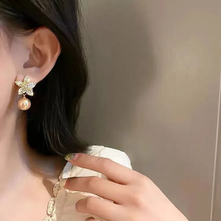 🎄Christmas Hot Sale✨Sparkling Pearl Flower Earrings