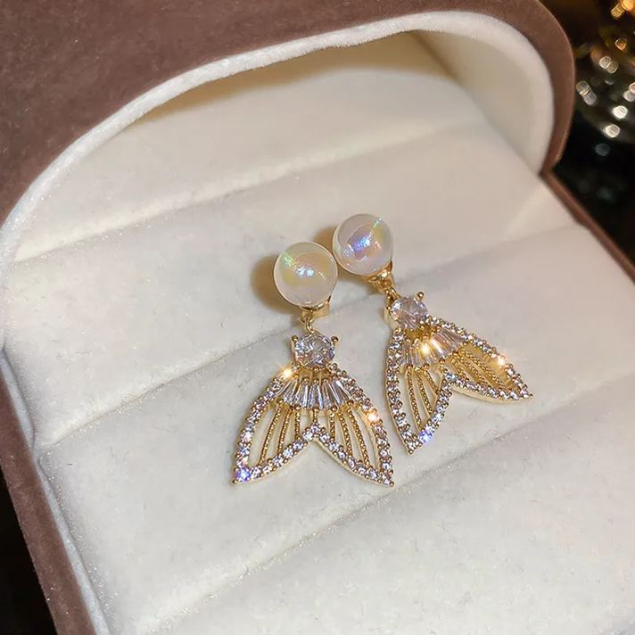 🎄Christmas Hot Sale✨Sparkling Mermaid Pearl Fishtail Earrings