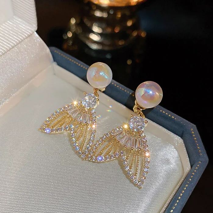 🎄Christmas Hot Sale✨Sparkling Mermaid Pearl Fishtail Earrings