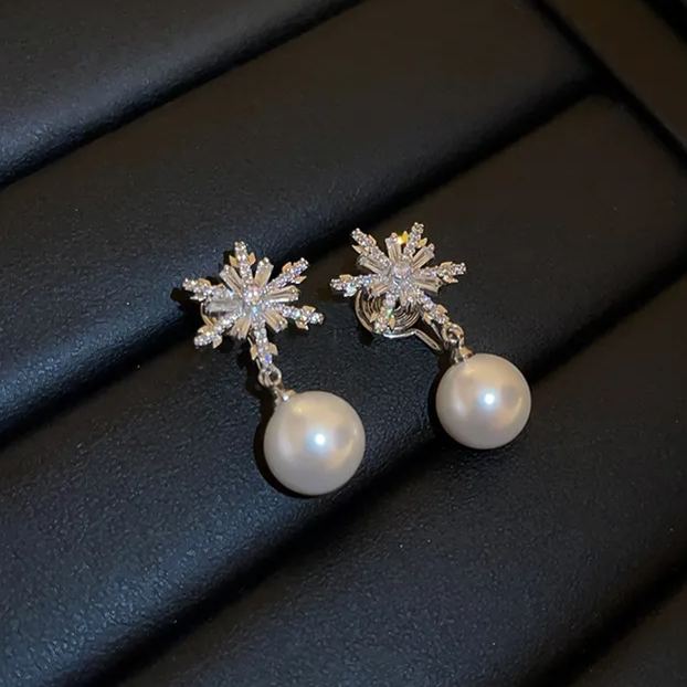 🎄Christmas Hot Sale❄️Zircon Snowflake Pearl Earrings